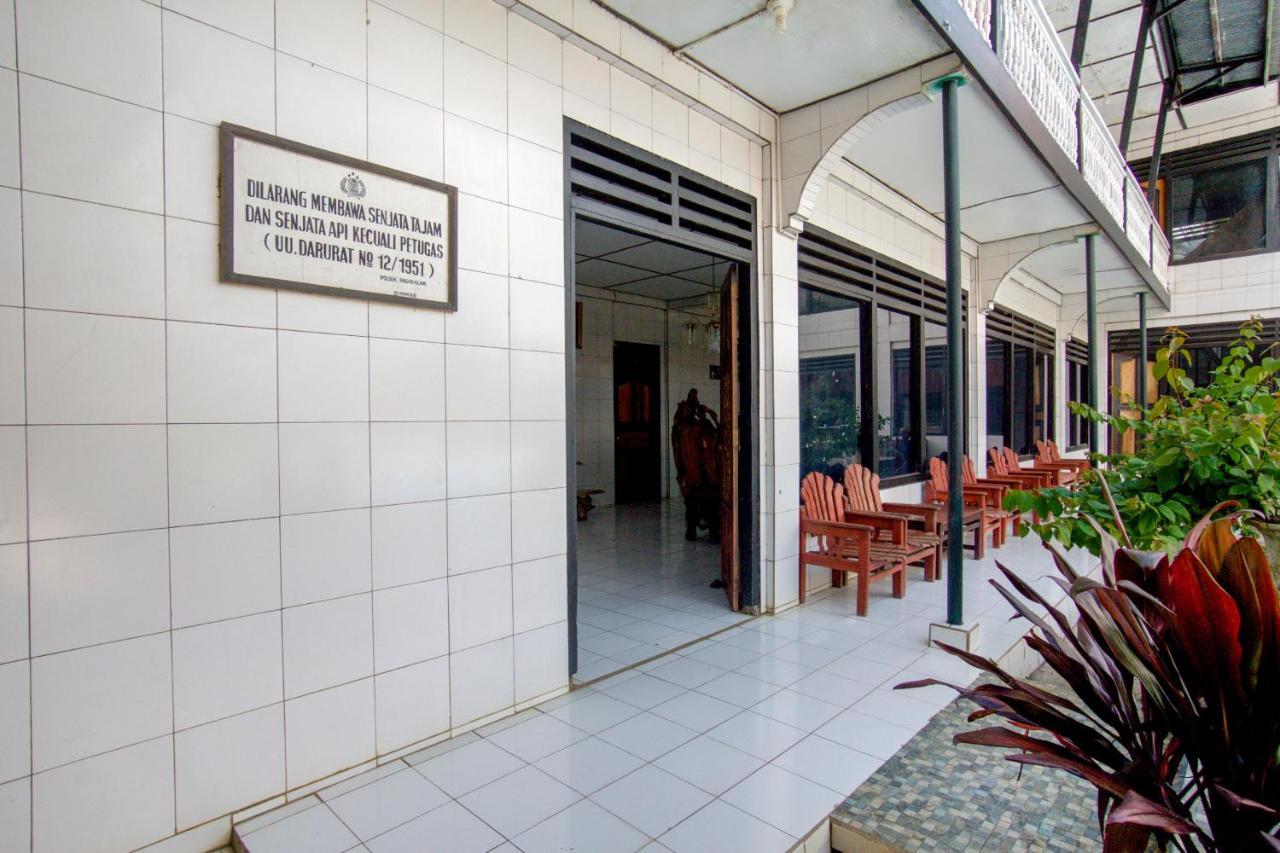 Pagaralam Oyo 2960 Wisma Bara Pagar Alam מראה חיצוני תמונה